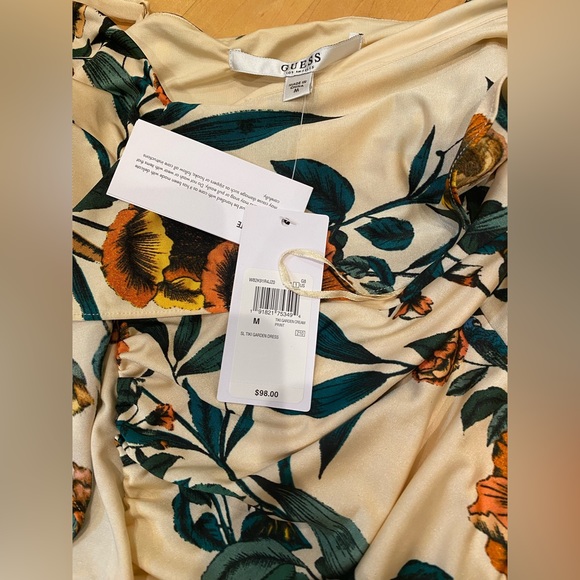 Guess Floral Ruched Dress - Picture 9 of 9